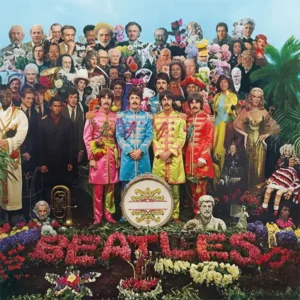 Ilustración inspirada en la icónica portada de un álbum de rock psicodélico, con cuatro músicos vestidos con uniformes coloridos frente a una multitud de personajes históricos y un jardín floral que evoca el espíritu artístico de finales de los años sesenta.